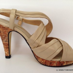 Sandal nữ VNXK CAFENOIR đế cao màu be X59